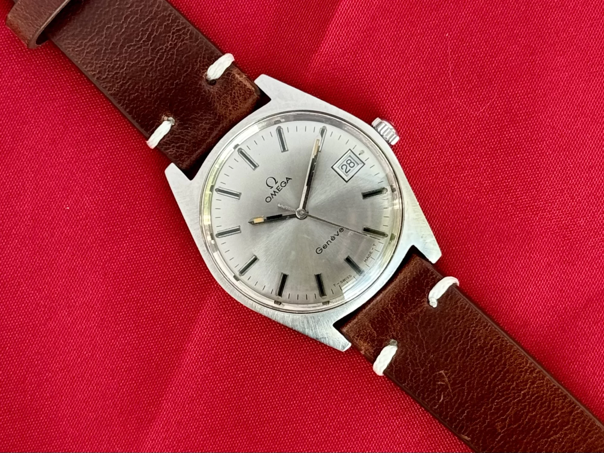 Omega Genève 136.041 Caliber 613 Vintage Manual Wind Men's Watch